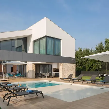 Atria Holiday home Liznjan